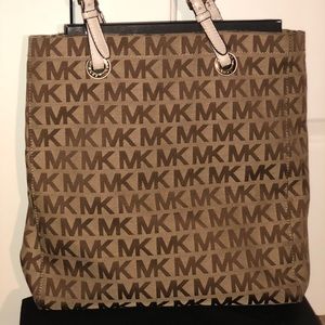 Michael Kors Jet Set Signature MK Tote, Beige/Gold